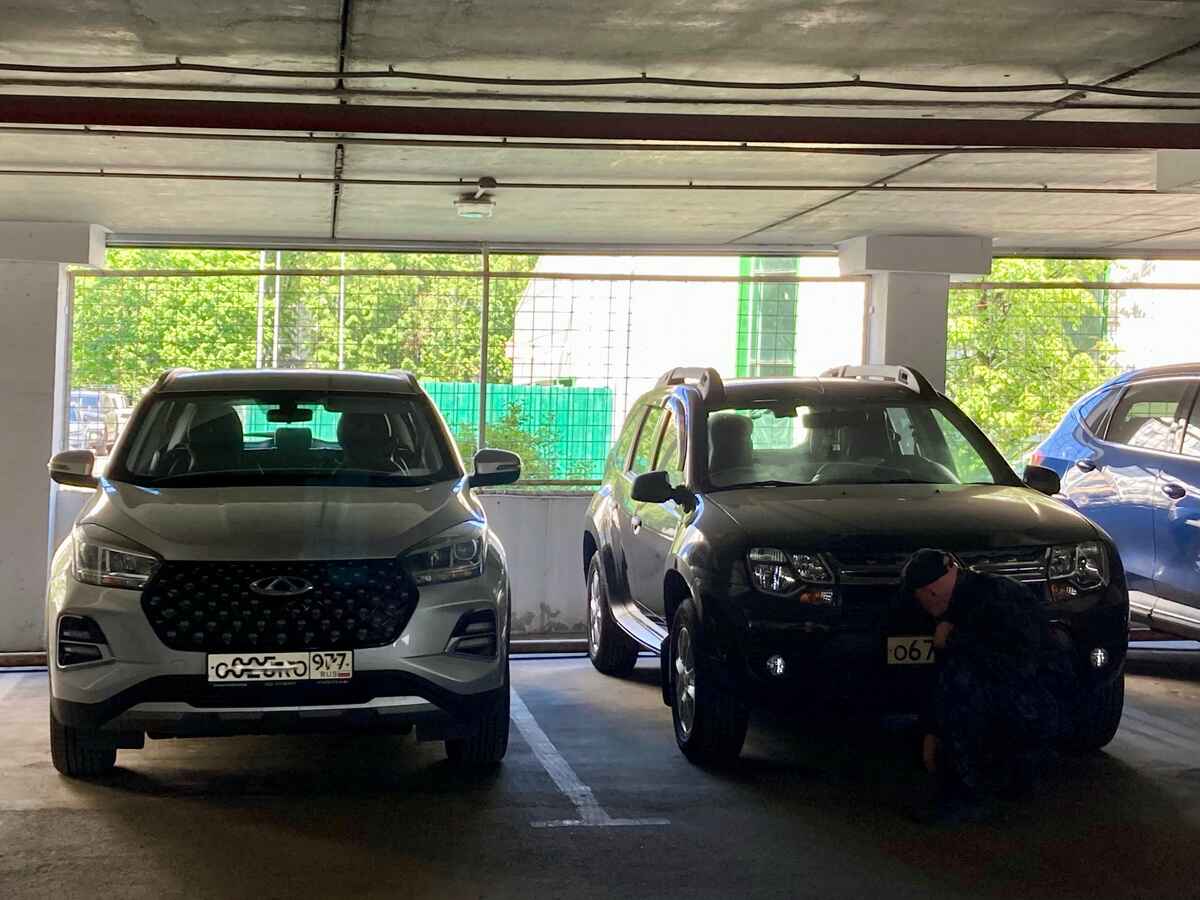 Применение в городских условиях чёрно-серого камуфляжа Lynx Black