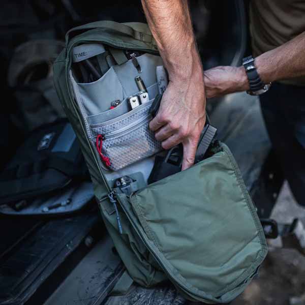 Снаряжение для outdoor: функциональность без военной атрибутики