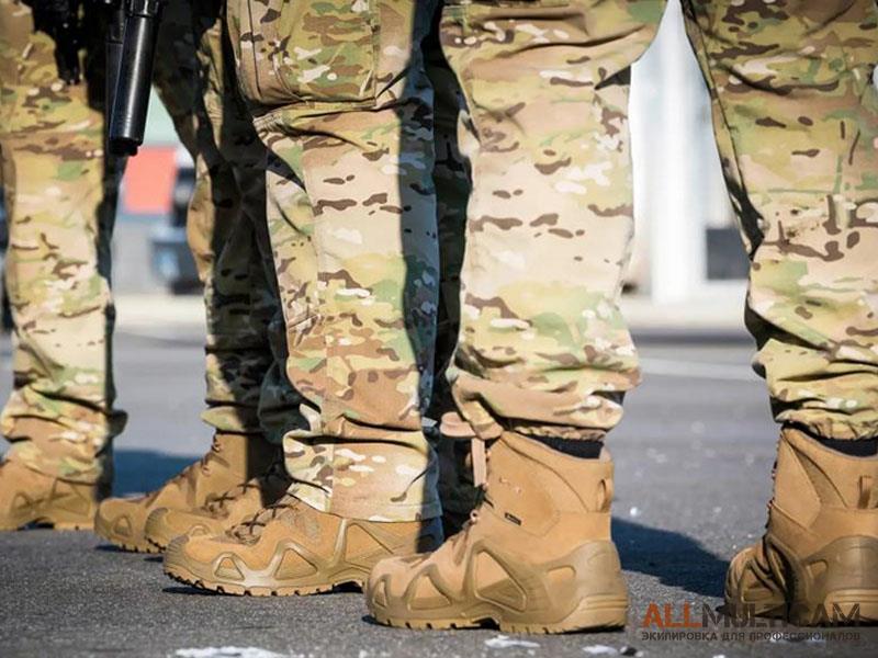 Ботинки Lowa на военнослужащих армии