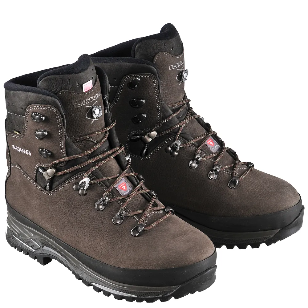 Зимние треккинговые ботинки Tibet Superwarm GTX Lowa