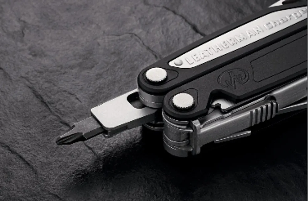 Мультитул Leatherman Charge ALX