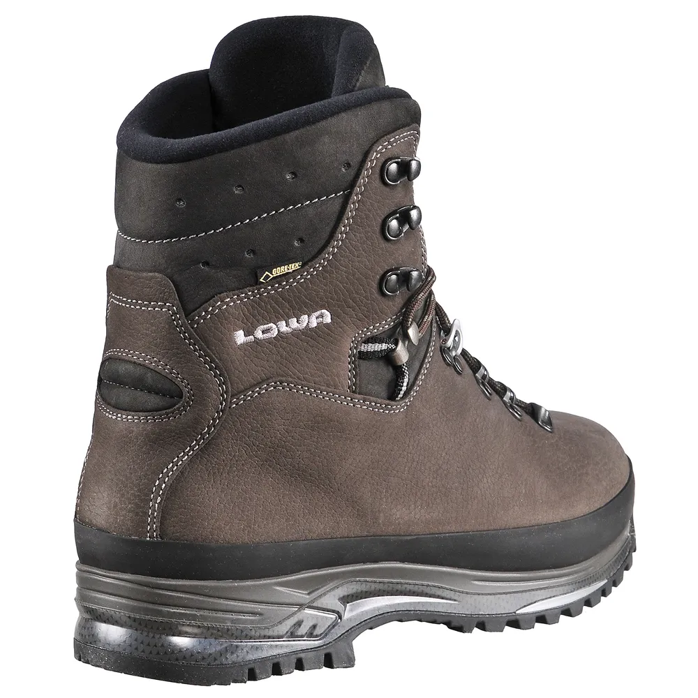 Зимние треккинговые ботинки Tibet Superwarm GTX Lowa