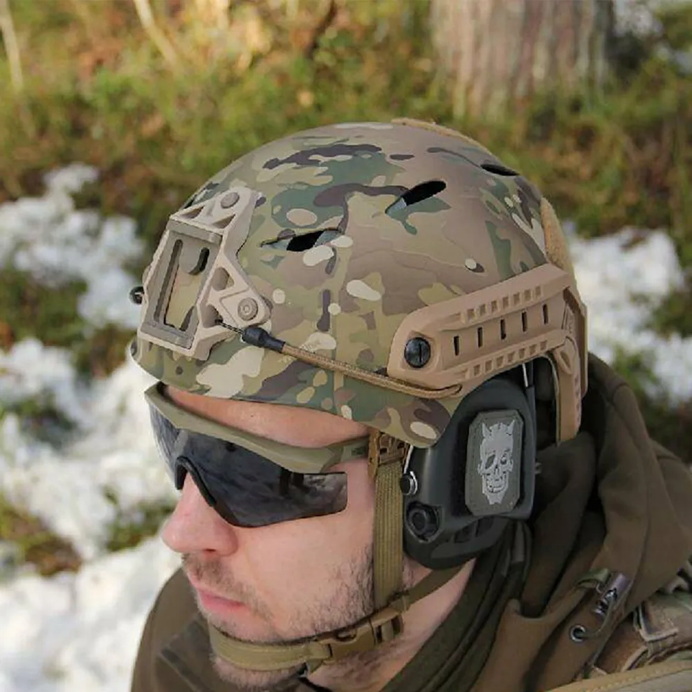 Карбоновый шлем "Ястреб" 5.45 DESIGN