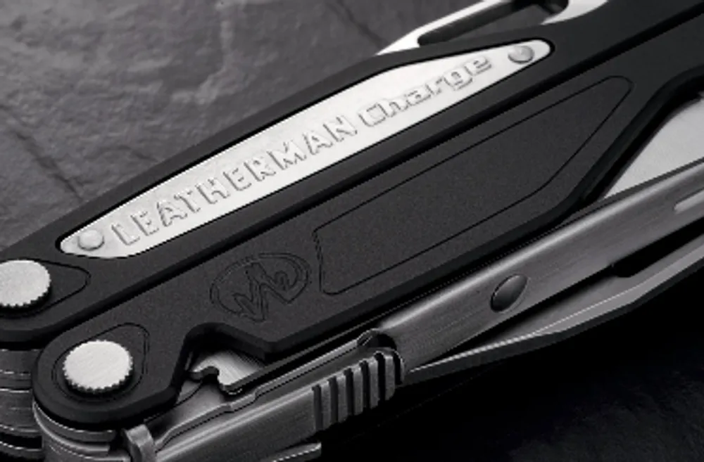 Мультитул Leatherman Charge ALX